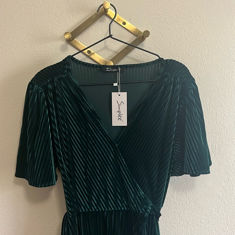 Simplee High Low Holiday Velvet Green Dress